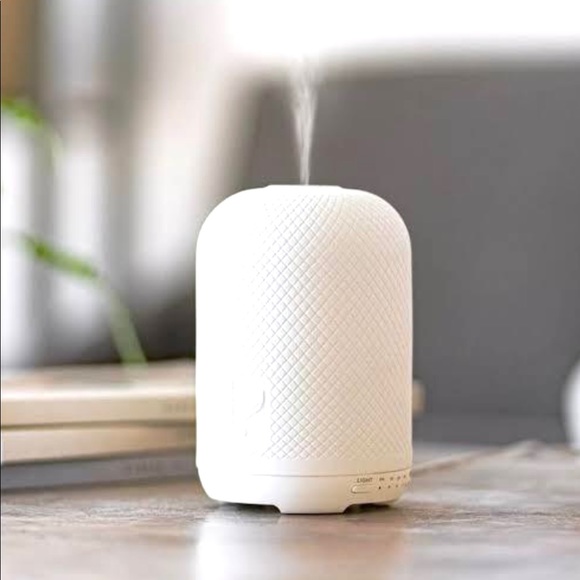 DIFFUSER CERAMIC HAVEN YOUNG LIVING NEW INCLUDES TWO OILS - Picture 2 of 9